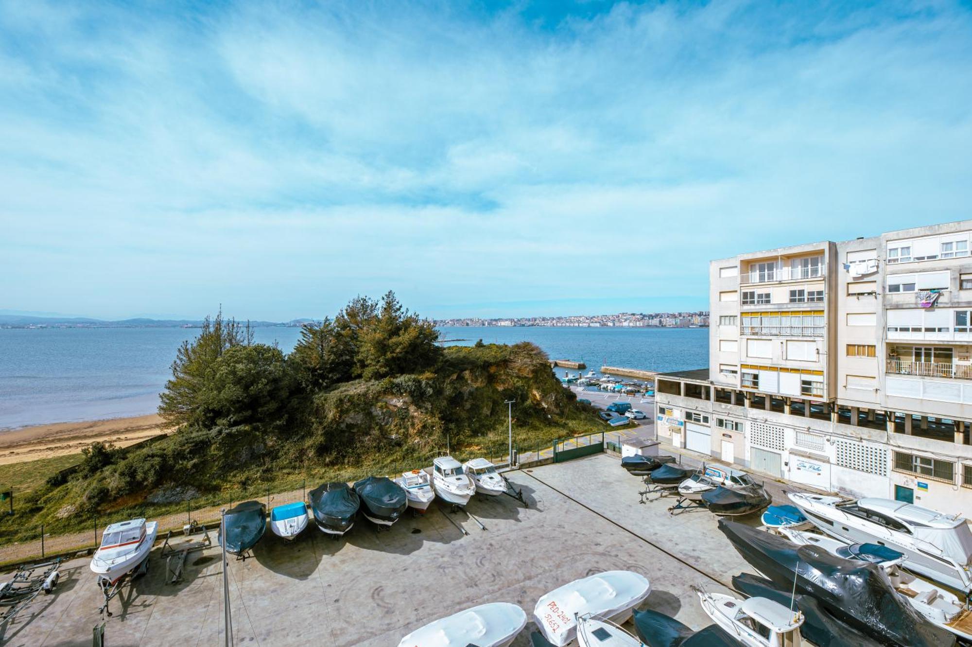 El Embarcadero Apartment Pedrena Luaran gambar